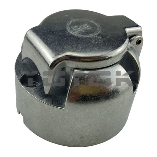 YT02R-A:7P/12V SOCKET ISO1724