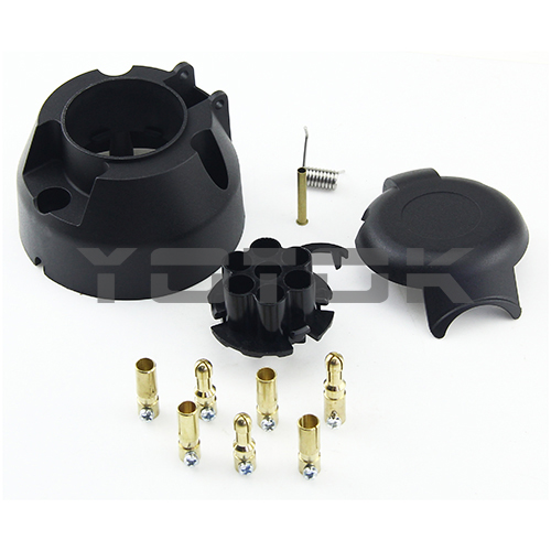 YT02R:7P/12V SOCKET ISO1724